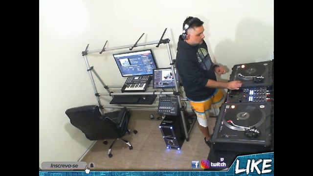 BASS CREW EPISODE 45 - Kromiick (Urban Frequency) / Residente смотреть онлайн