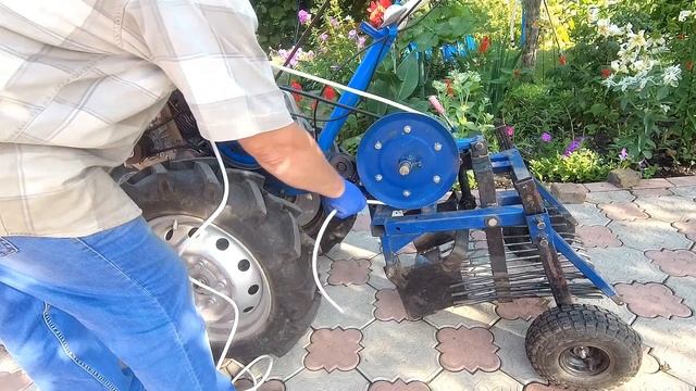 УБОРКА РАННЕГО КАРТОФЕЛЯ 2019 МОТОБЛОКОПОЕЗДОМ смотреть онлайн