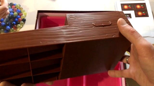 Распаковка настольной игры "Лаборатория" смотреть онлайн