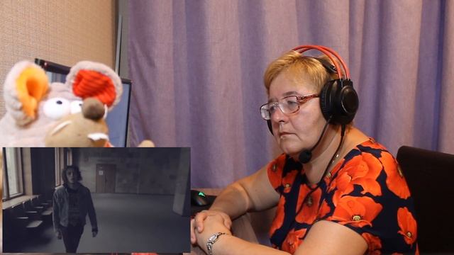 РЕАКЦИЯ МАМЫ НА [Валентин Стрыкало - Космос нас ждет] смотреть онлайн
