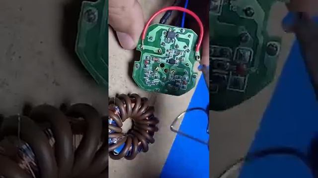 Convert Your Old CLF Lamp To A Woodburning Soldering Iron #zaferyildiz #short #shorts #electronics смотреть онлайн