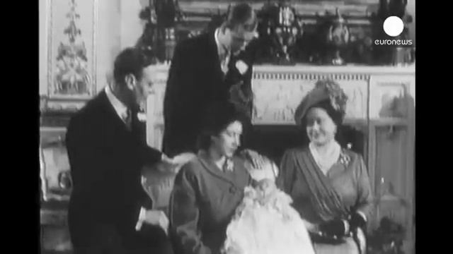Le tappe salienti del regno di Elisabetta II смотреть онлайн