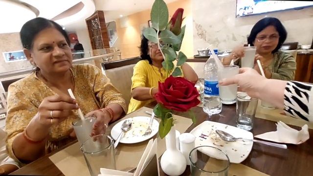 Странности в Индии в ресторане пить нельзя. алкоголь продают не ближе 500м от дороги! Какой выход?