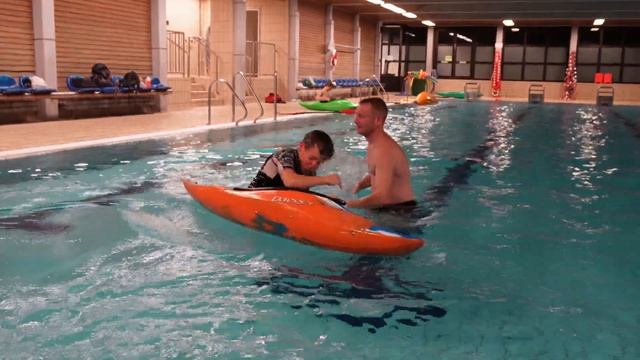 KID'S ESKIMO ROLL POOL TRAINING смотреть онлайн