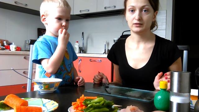 Готовим вкусно и полезно для детей Рулеты с куриной грудкой смотреть онлайн