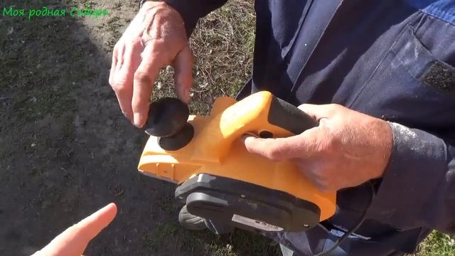 Гуси чуят когда им еду несут - бегут! Как настроить эл рубанок. смотреть онлайн