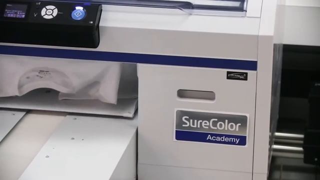 Epson SureColor SC-F2000 для прямой печати на футболках смотреть онлайн