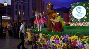 Warner Bros. World™ Abu Dhabi | FRIENDS for All Ages