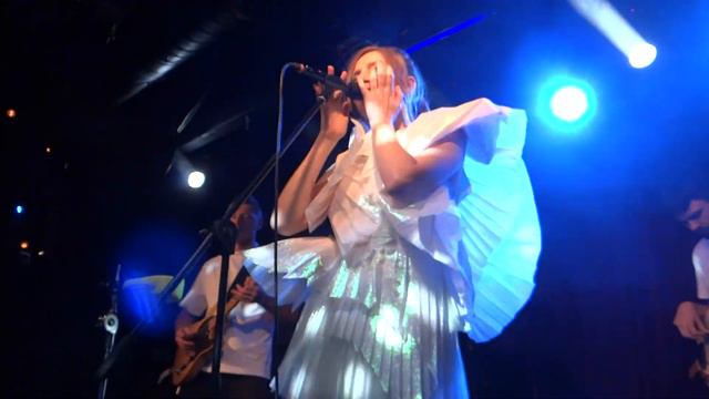 Обе Две - Падал снег (Игорь Саруханов cover) [Москва. "16 тонн". 19.12.2020] смотреть онлайн