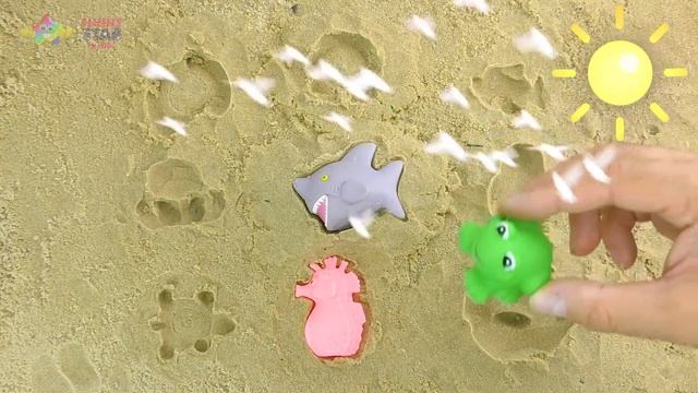 Learn Names Sea Animals for kids | learn Colors and count for toddlers | Sand Puzzle with toys смотреть онлайн