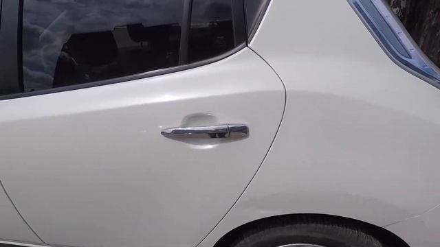 Обзор Nissan Leaf ZE0-017594 X белый 2012 год смотреть онлайн