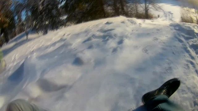 Катаемся с горки на ледянках! смотреть онлайн