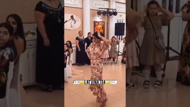 цыганские танцы красавица красиво танцует 2023 года ? смотреть онлайн