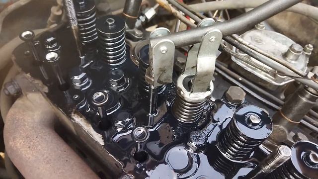 ЗАМЕНА ПРУЖИНЫ КЛАПАНА МТЗ НЕ СНИМАЯ ГОЛОВКИ смотреть онлайн