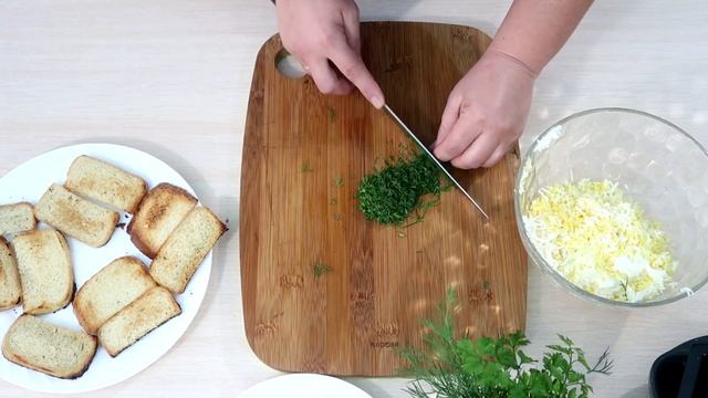 Вкуснейшая намазка на хлеб из плавленого сырка и яиц смотреть онлайн