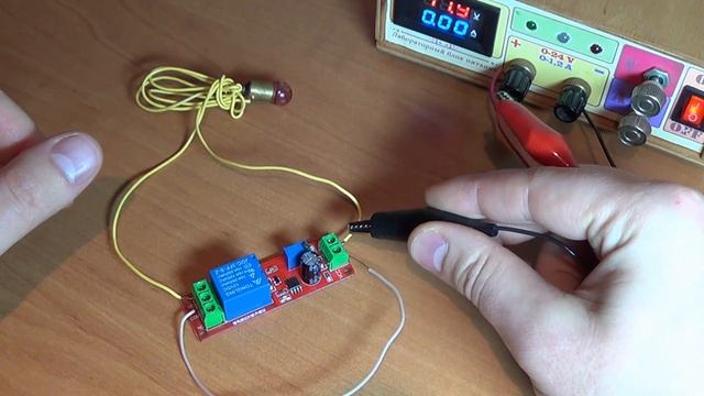 Підключення реле часу NE555 12V (таймер) смотреть онлайн