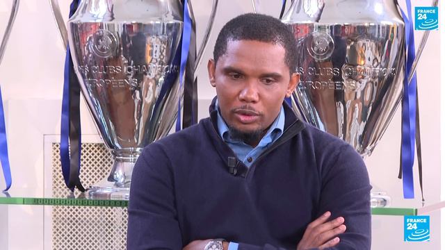 Samuel Eto'o : "Est-ce que la politique du Ballon d'Or permet aux Africains de le gagner ?" смотреть онлайн
