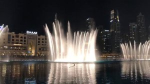 Дубай. Поющие фонтаны и световое шоу Бурдж Халифа.