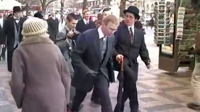 Python Reality Hack 2004 - Silly Walks part 1 смотреть онлайн