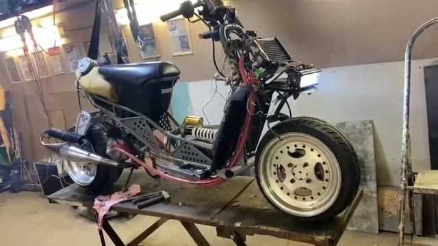 Italjet Dragster 75CC первый запуск после полного ребилда