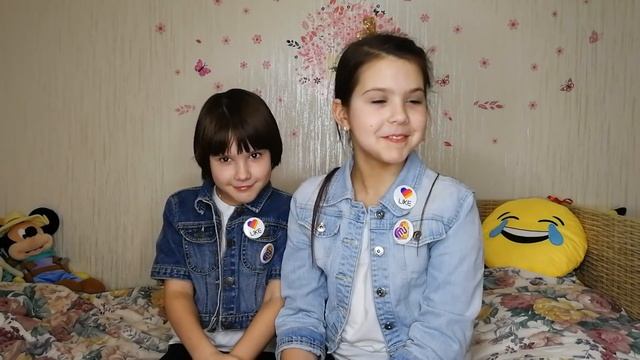 ВОПРОС ОТВЕТ челлендж. НЕ СМОТРЕТЬ людям без чувства юмора. Маша Машуня и Лялечка Юля смотреть онлайн