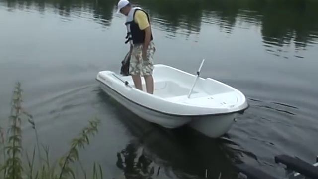 Моторно-гребная лодка NISSAMARAN LAKER Laker410 спуск