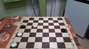 Три дамки против дамки и шашки. Боевые позиции.