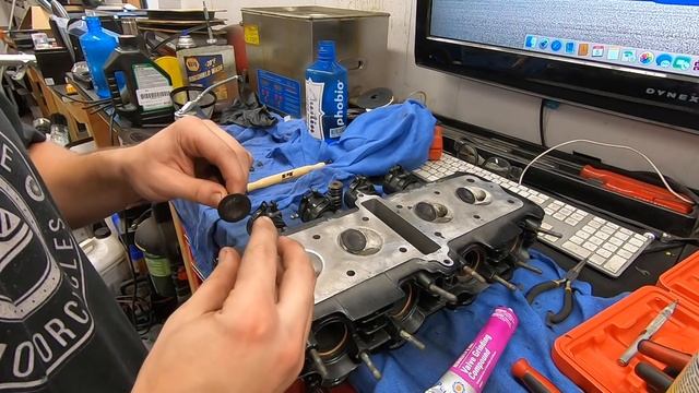 Honda CB500/550 Valve Stem Seals And Valve Lapping