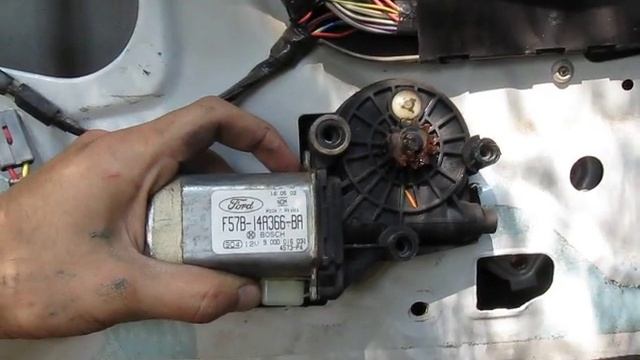MOL Wrenching Minutes - Ford Ranger Window Motor смотреть онлайн