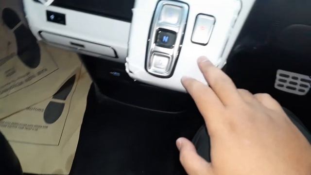 Hyundai Staria смотреть онлайн