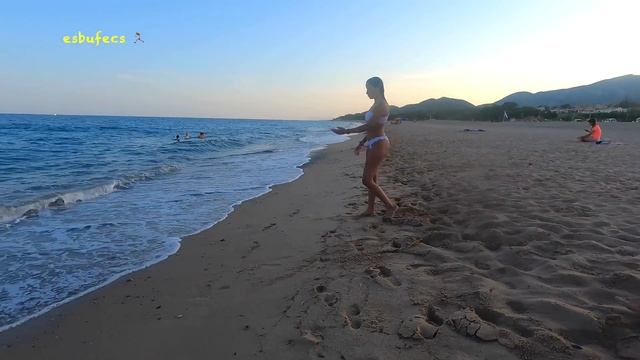 laela - bany al vespre Platja l'Arenal l'Hospitalet de l'Infant 2022 ??♀️* смотреть онлайн