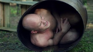 Реальные пацаны: Вова застрял в бочке