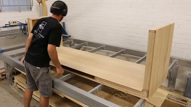 PEDULLA STUDIO | Building a White Oak Office Desk смотреть онлайн