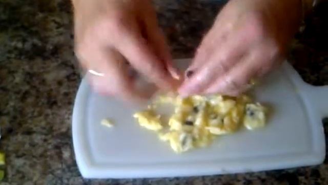 Preparing Paw Paw Fruit смотреть онлайн