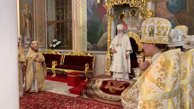 Пасхальная Божественная Литургия в Преображенском соборе смотреть онлайн