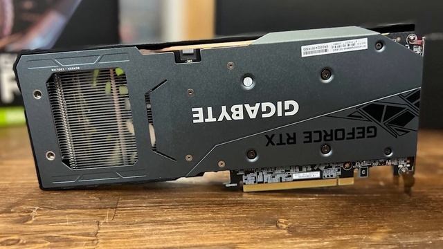 Видеокарта Gigabyte GeForce RTX 3050 GAMING OC 8G [GV-N3050GAMING OC-8GD] смотреть онлайн