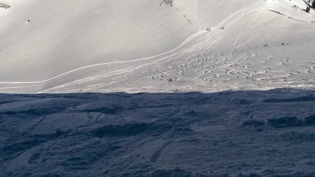 Matthew Brucker skiing powder 8's смотреть онлайн