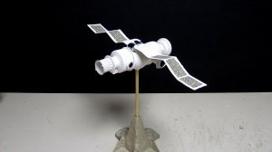 Идея, как сделать космическую станцию. Поделка своими руками.