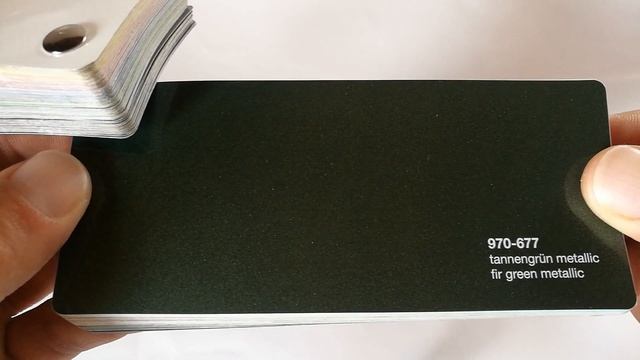 ORACAL® Fir green metallic 970-677 смотреть онлайн