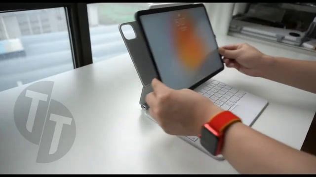 White iPad Pro Magic Keyboard Unboxing Hindi || Apple iPad Pro || #apple_ipad_pro смотреть онлайн