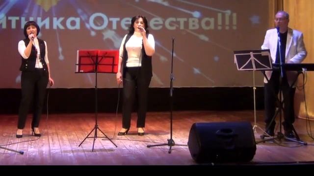 МБУ "Арсеньевский ЦКДиК" присоединяется к акции в поддержку нашей армии «Zащитникам Отечества». смотреть онлайн