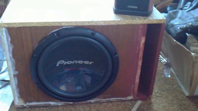 Сабвуфер собственной сборки на голове Pioneer TS-W310 смотреть онлайн