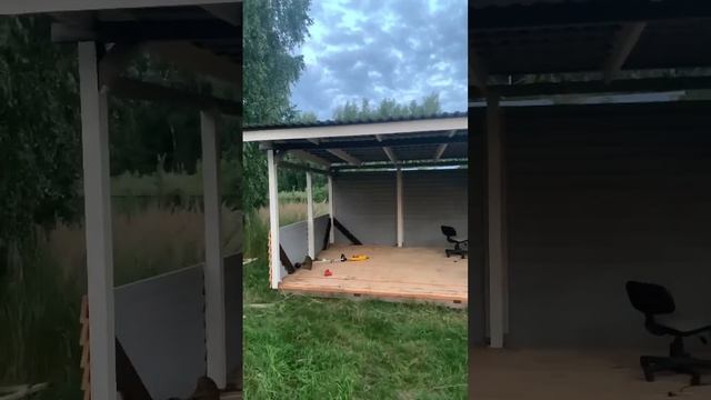 Покраска односкатной беседки 6 на 4. Строительство продолжается