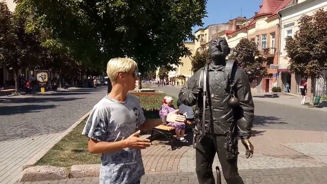 81. Памятник Трубочисту в Мукачево смотреть онлайн