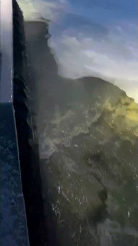 Проезжаем наледи на Бурлаке смотреть онлайн