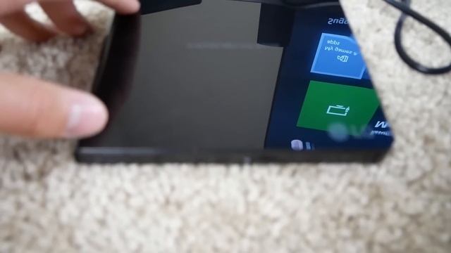 What Happens When You Put A Foreign Disc In The DISCLESS XBOX ONE??