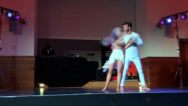 Sara Lopez & Reda Becili Kizomba Dance Show @ Valentine Festival 2017 / Experience - Ludovico смотреть онлайн