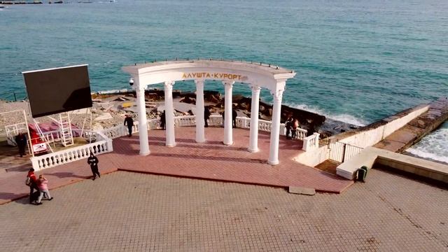 АЛУШТИНСКАЯ РОТОНДА С ВЫСОТЫ ПТИЧЬЕГО ПОЛЁТА!1! АЛУШТА 2021 смотреть онлайн