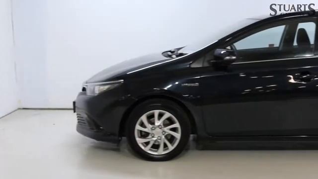 2016 TOYOTA AURIS 1.8 VVTi HYBRID Business Edition смотреть онлайн