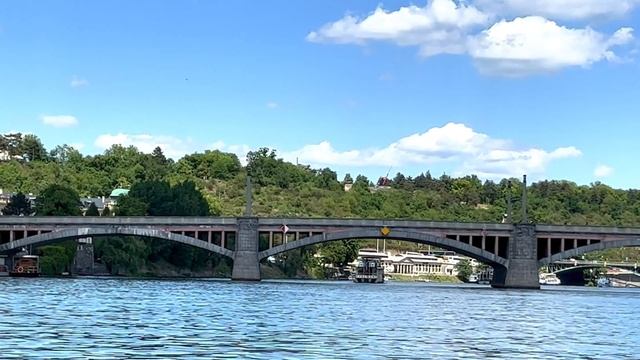 КАРЛОВ МОСТ| ПРОГУЛКА ПО ВЛТАВЕ или ПРАЖСКАЯ ВЕНЕЦИЯ И КРУИЗ ПО РЕКЕ ВЛТАВА смотреть онлайн